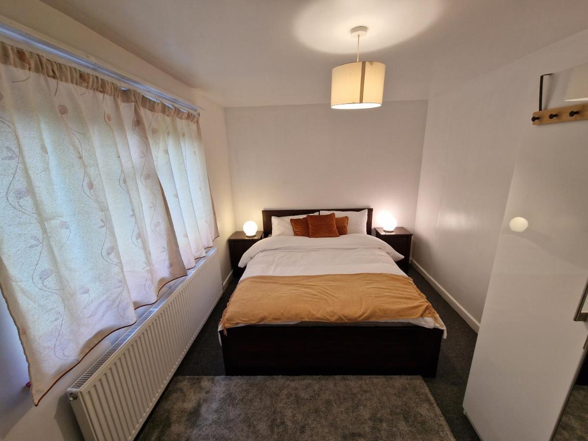 Millmead Apartment In Central Guildford With Parking المظهر الخارجي الصورة