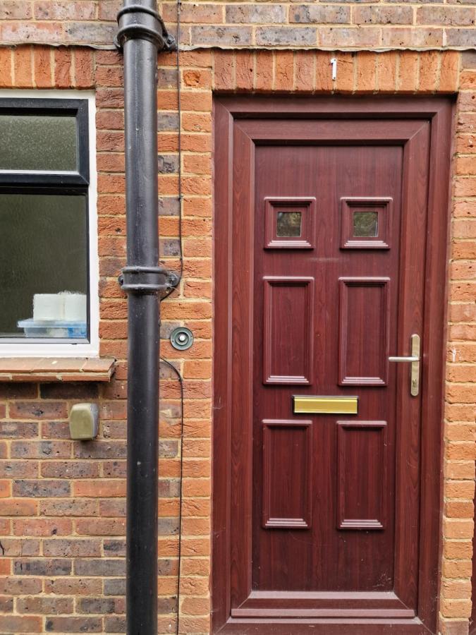 Millmead Apartment In Central Guildford With Parking المظهر الخارجي الصورة